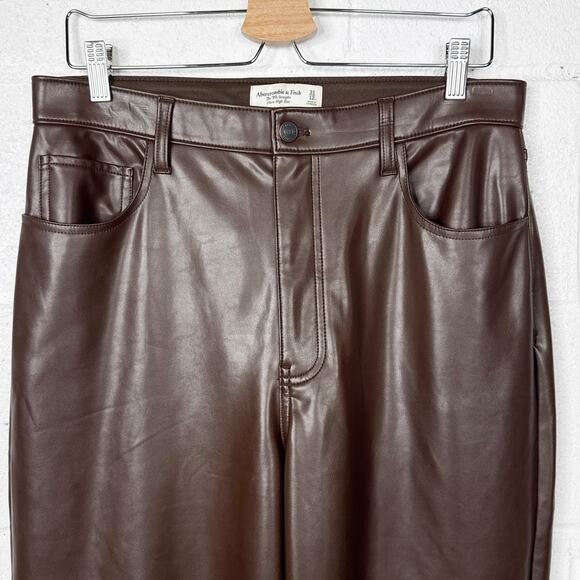 Abercrombie & Fitch Curve Love Vegan Leather 90s Straight Pant Brown 30 - Picture 7 of 8